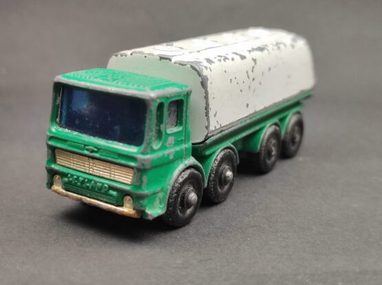 Karre - Leyland Petrol Tanker